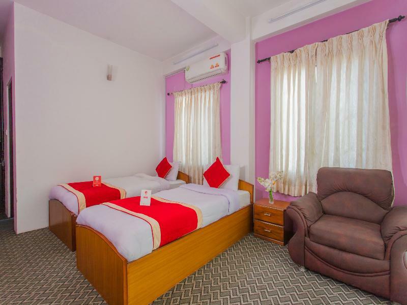 Oyo 135 Lost Garden Apartment And Guest House Катманду Екстериор снимка