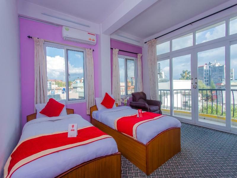 Oyo 135 Lost Garden Apartment And Guest House Катманду Екстериор снимка